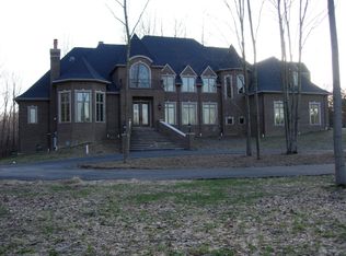 7525 Runnymeade Trl, Novelty, OH 44022