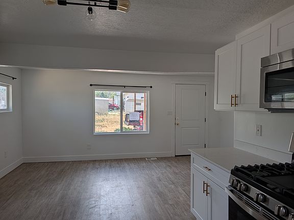 4th image of 705 S 100 E