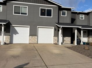 205 W J St, Lebanon, OR 97355