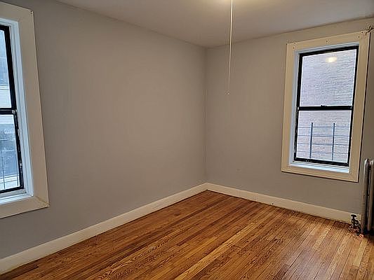 5th image of 213 W 238th St #11