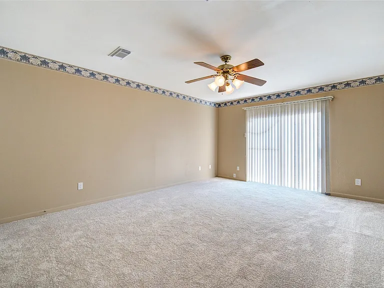 1927 Ash Meadow Dr — Photo 31
