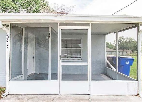 3rd image of 623 California Ave #623