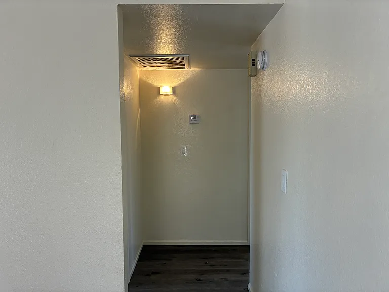 5637 W Yucca St — Photo 13