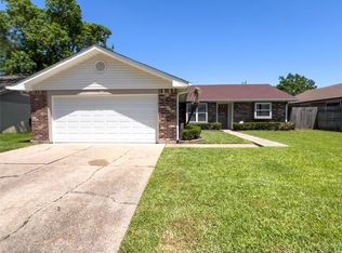 2744 Chenier St, Marrero, LA 70072