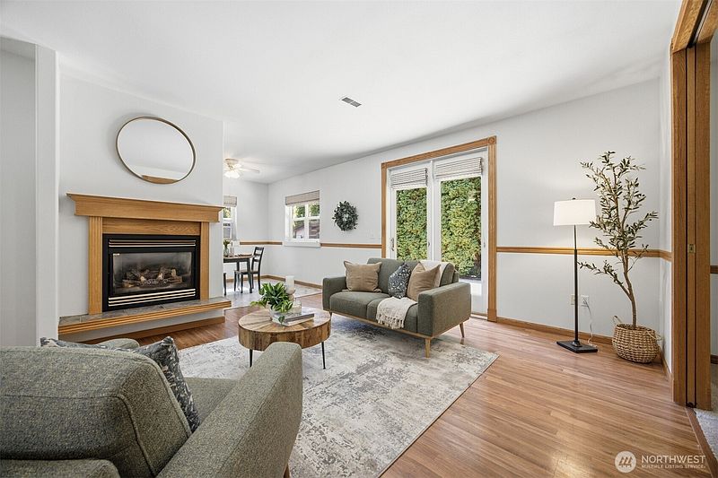 3rd image of 1203 Roland Street