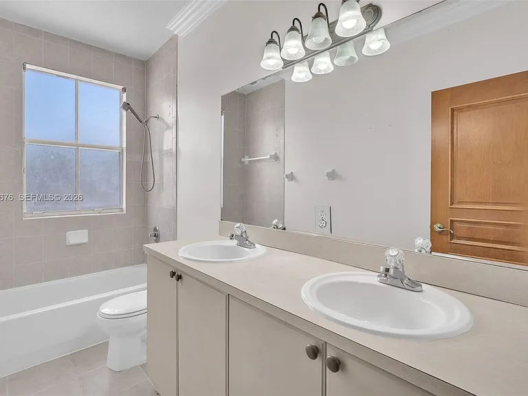 2155 SW 156th Ct — Photo 35