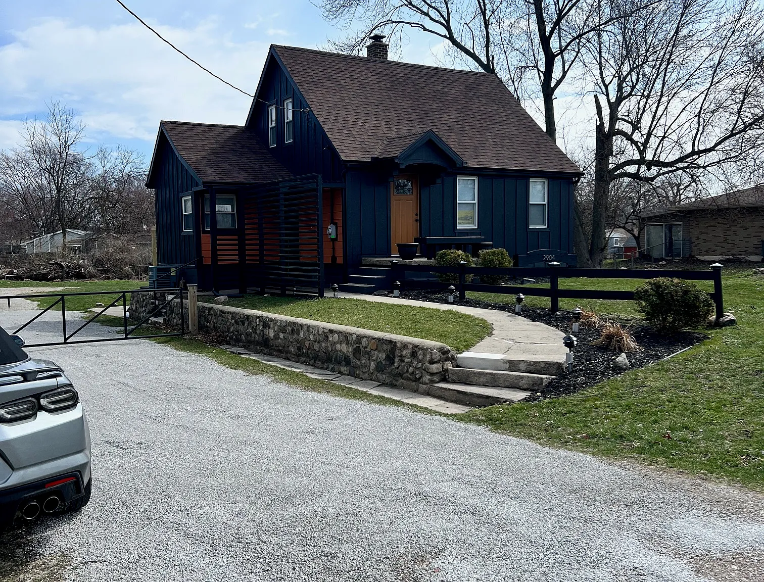 3 bed, 1600 sqft, $2,000 — Photo 2