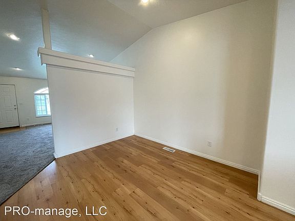4th image of 3807 E Summerridge Cir