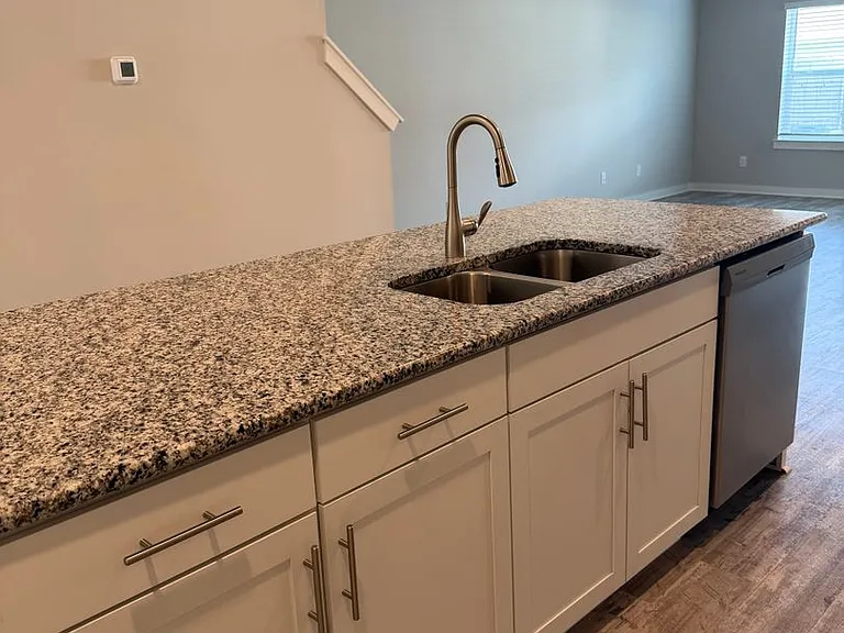 2021 Hardwick Pvt Ln — Photo 6