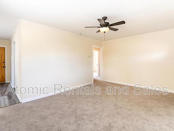 3rd image of 3258 Sutherland Ave
