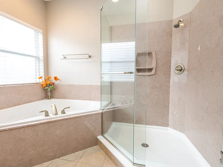 5805 Dunbar Cir — Photo 38