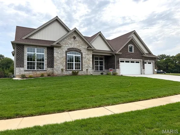 1000 Bellevaux Pl, Saint Charles, MO 63301