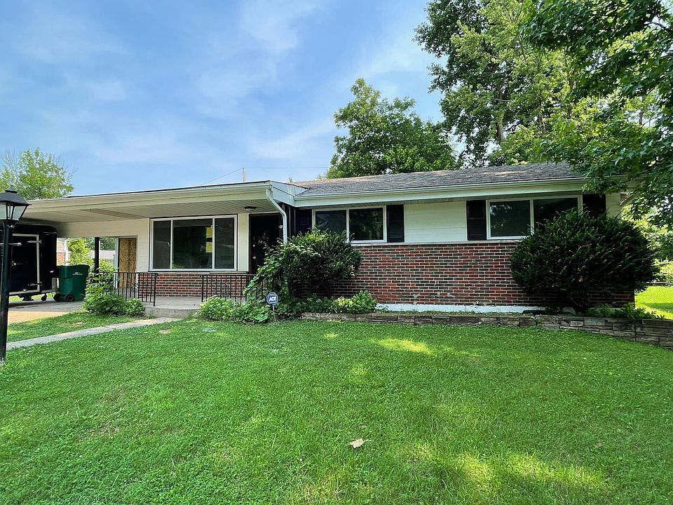 2nd image of 2209 Collett Dr