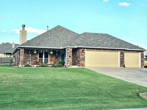 14205 S 220th Ave E, Coweta, OK 74429