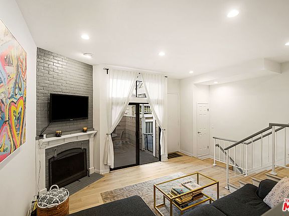 3rd image of 4658 Don Lorenzo Dr APT E