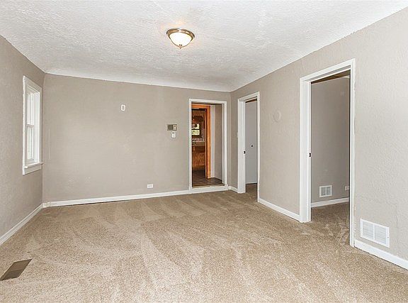 5th image of 315 N Washington St