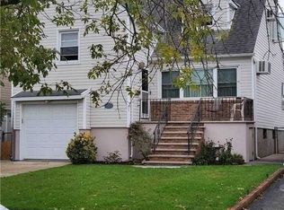 16121 96th St, Howard Beach, NY 11414