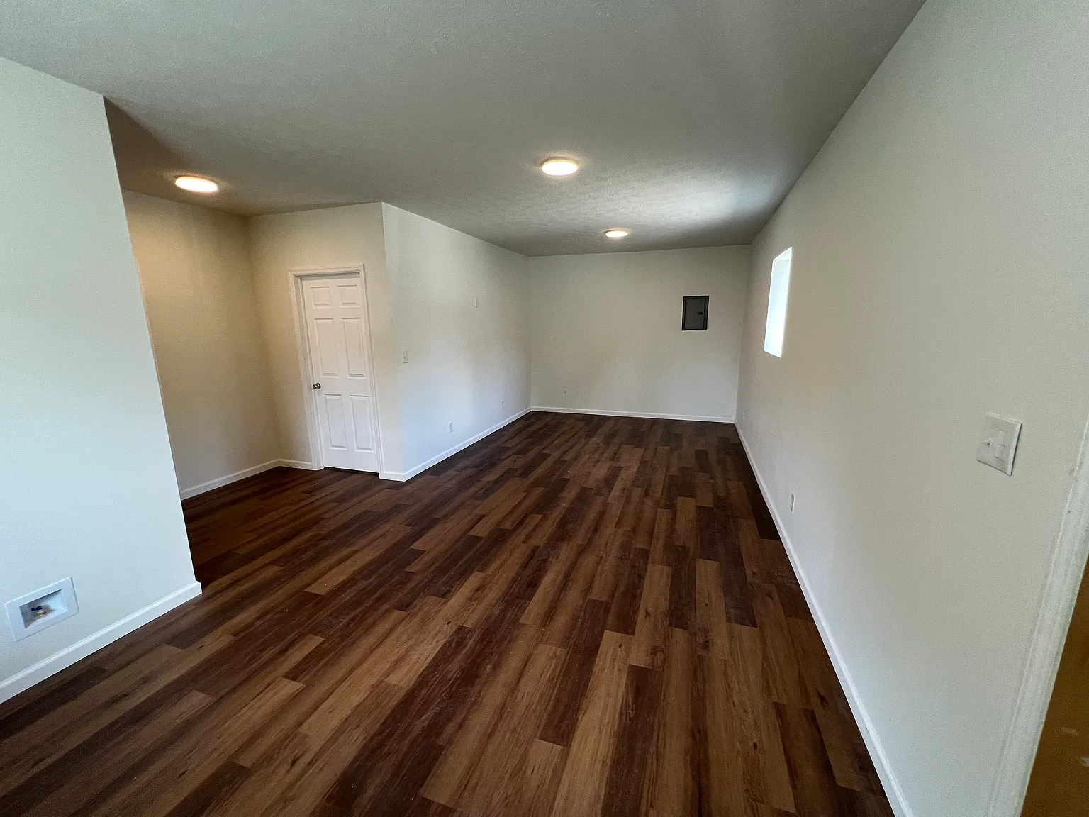 127 Brunswick Dr — Photo 2