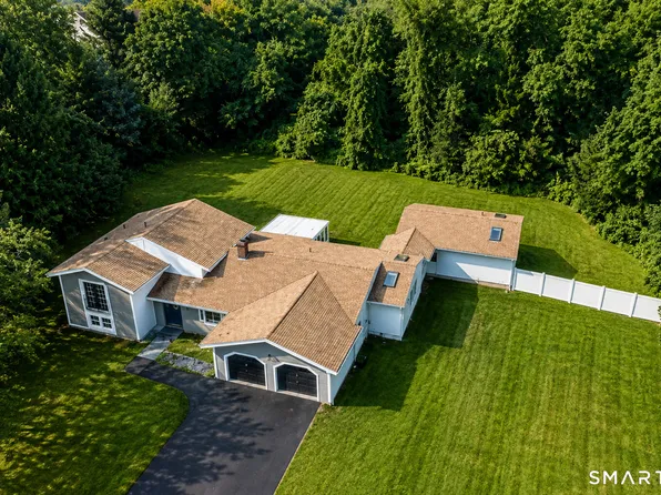 30 Rolling Hills Drive, Meriden, CT 06451