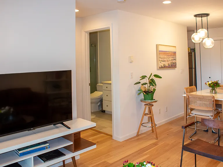 160 Lee St #109 — Photo 6