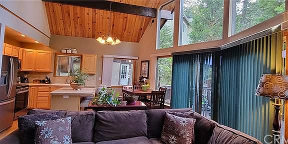 4th image of 28664 Shenandoah Dr