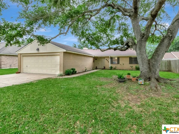 204 Glenmore St, Victoria, TX 77904