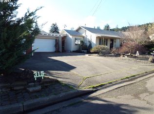 315 Terrace Ln, Sutherlin, OR 97479