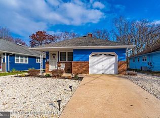 28 Mount Matterhorn Ln, Toms River, NJ