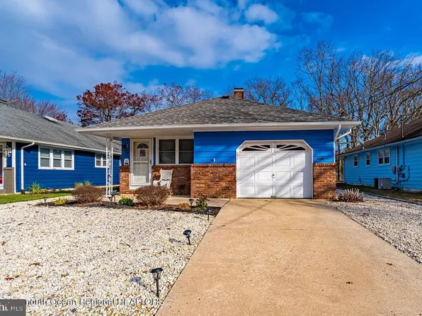 28 Mount Matterhorn Ln, Toms River, NJ 08753