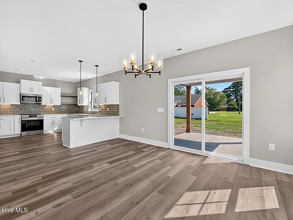 4th image of 4051 Regina Lane