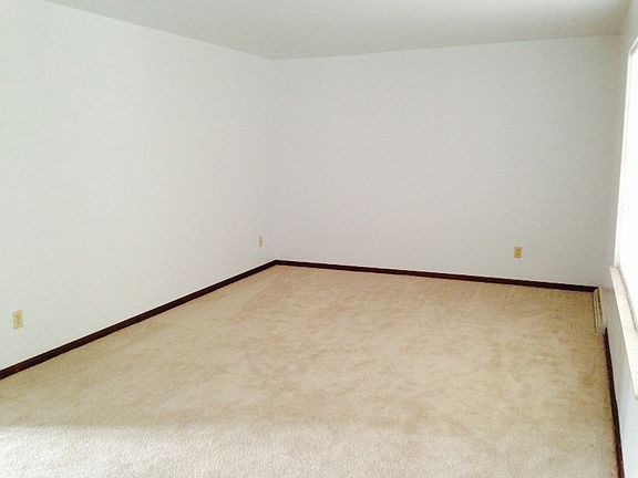 2nd image of 4623 Dogwood Ln