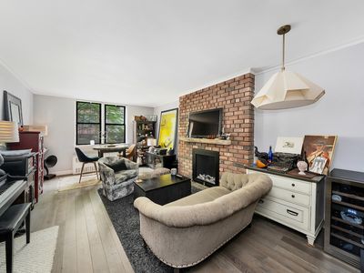 250 W 15th St APT 2A, Manhattan, NY, 10011