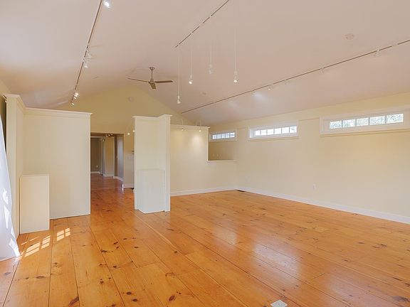 5th image of 254 King Street