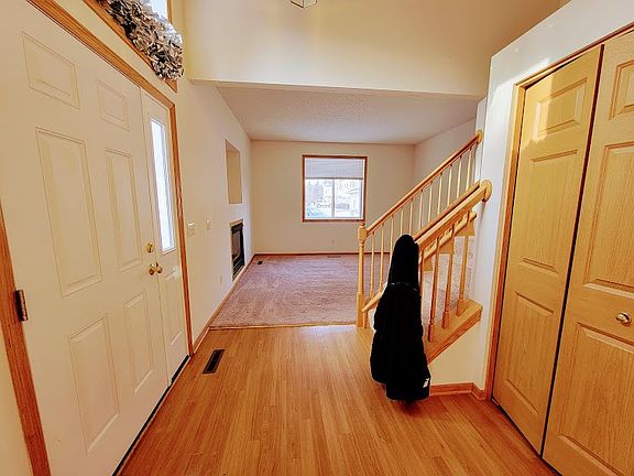 3rd image of 689 Kingfisher Ln APT F