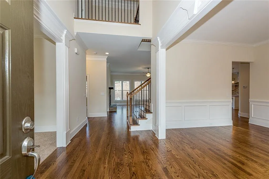 5 bed, 4.0 bath, 3793 sqft, $3,600 — Photo 4