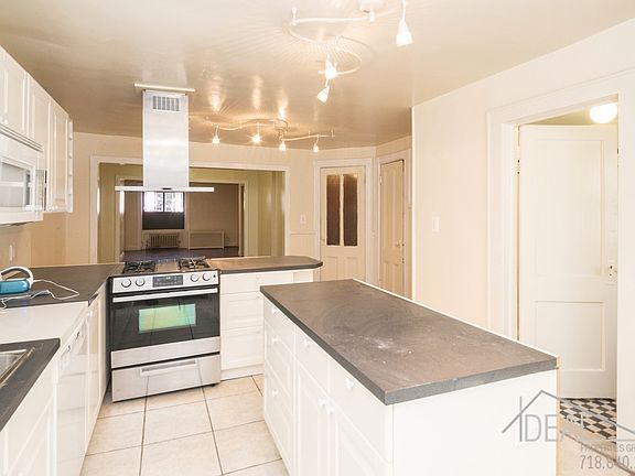 3rd image of 1134 Bergen St #1