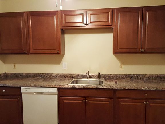 4th image of 609 Liberty St APT 19