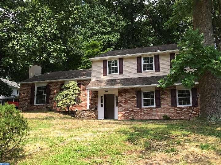 1st image of 13 Northwood Dr