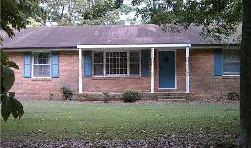 2nd image of 4060 Woodland Dr