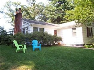 48 William St, Walpole, MA 02081