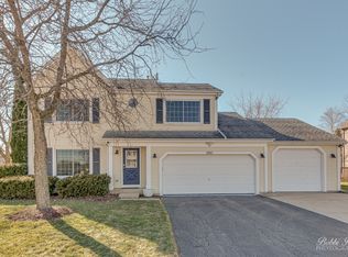 1200 Boxwood Dr, Crystal Lake, IL 60014