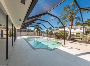 373 Trade Winds Ave, Naples, FL 34108