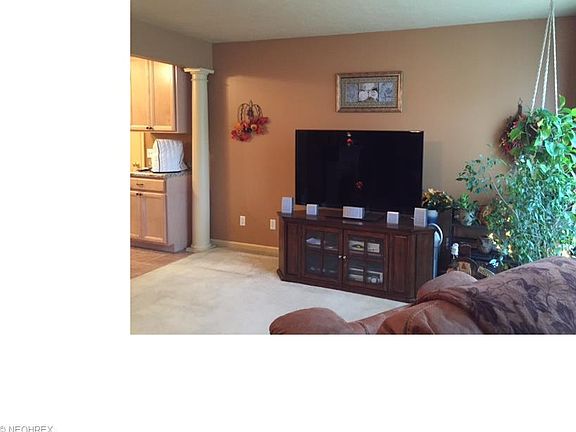 4th image of 3649 Derbyshire Dr