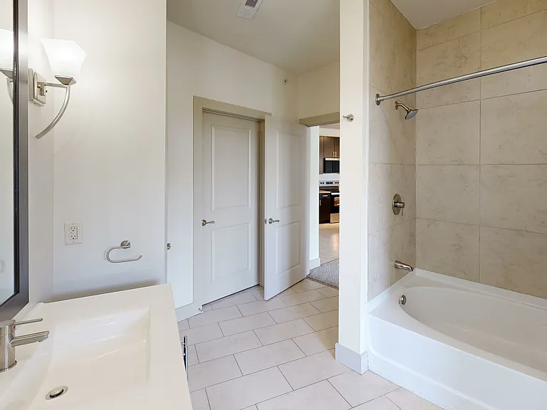Latitude at Deerfield Crossing — Photo 93