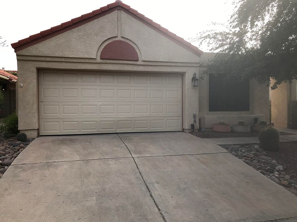 1st image of 260 E Belcourte Pl