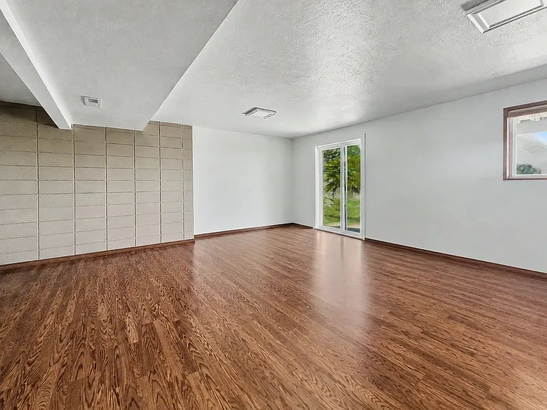 16815 NE 6th Pl — Photo 22