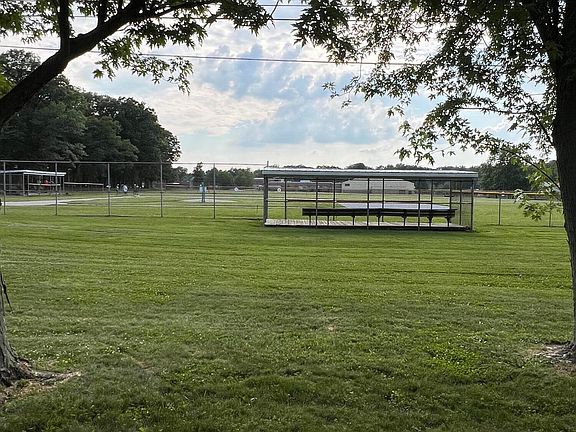 4th image of 1511 Monticello Park Dr