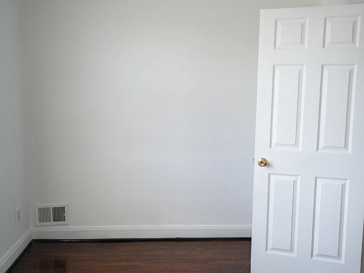 2 bed, 812 sqft, $1,300 — Photo 3