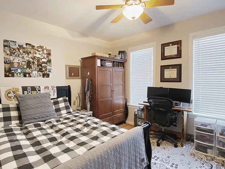 632 Quincy St NE #1 — Photo 10