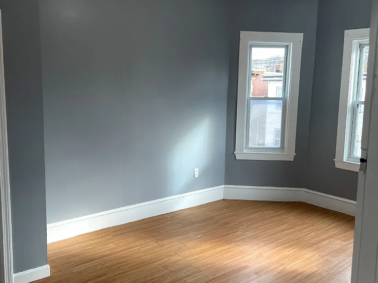 130 Shurtleff St — Photo 3